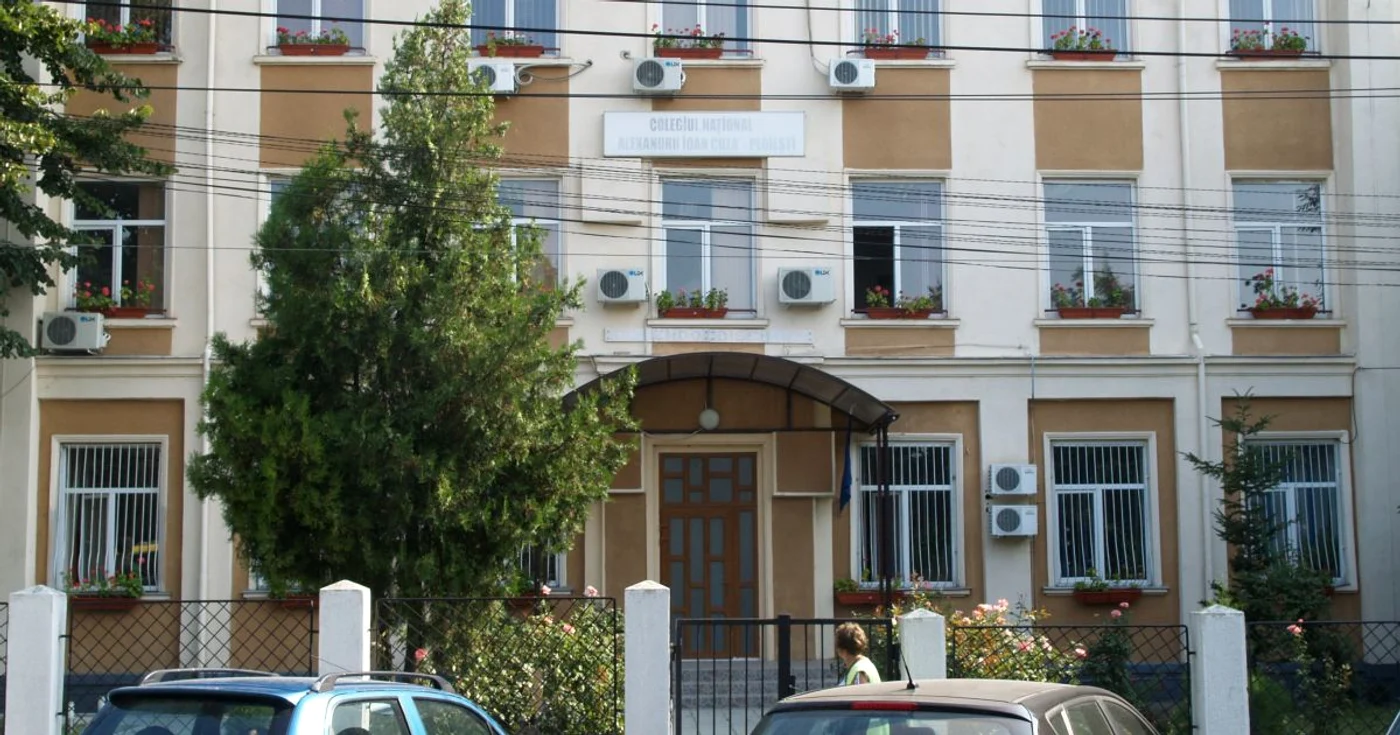 Banii plătiţi pentru un corp de clădire la Colegiul „Cuza“ concurează cu chiriile magazinelor din centrul oraşului Foto: Alex Policală