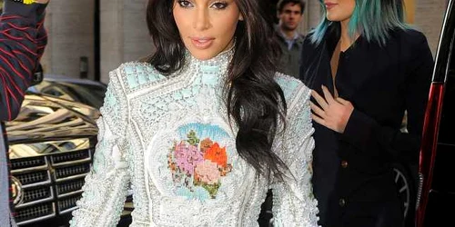 kim kardashian rochie balmain foto guliver/splashnews