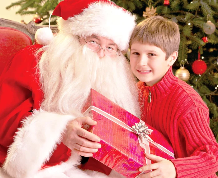 Când le spunem copiilor despre Moş Crăciun?