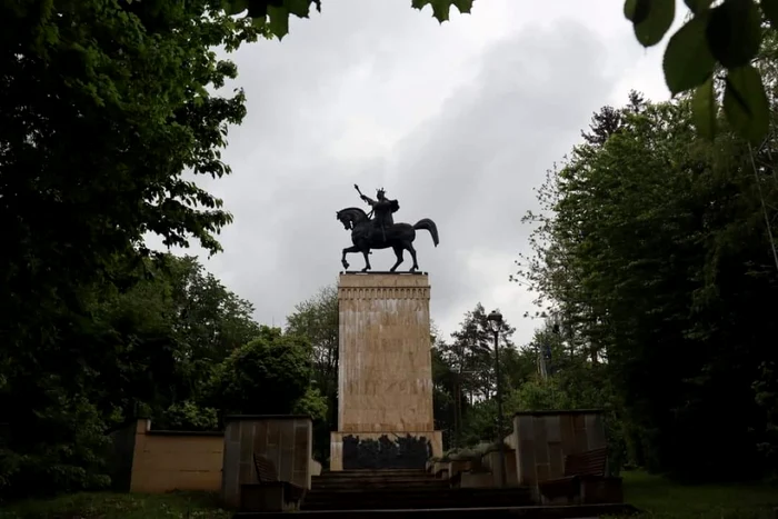 Accidentul s-a petrecut în zona statuii lui Ştefan cel Mare din Parcul Şipote. Foto Facebook