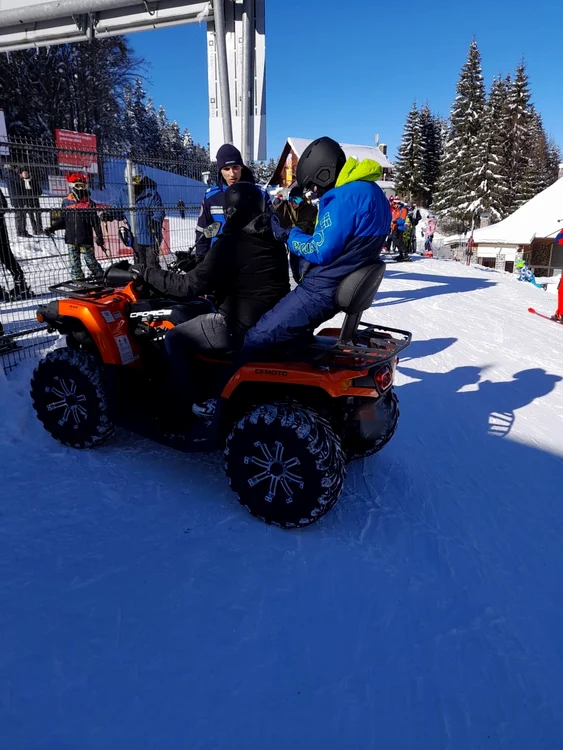 Bărbat cu ATV-ul pe pârtiile din Predeal FOTO IJJ Brașov