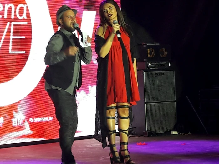 Alina Pușcaș, dezinvoltă pe tocuri cu o lună și jumătate înainte de a naște