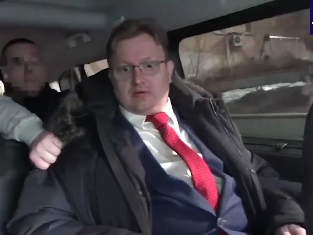 Momentul în care un diplomat rus, acuzat că vindea informații americanilor, este reținut de agenții FSB. A primit 12 ani de închisoare