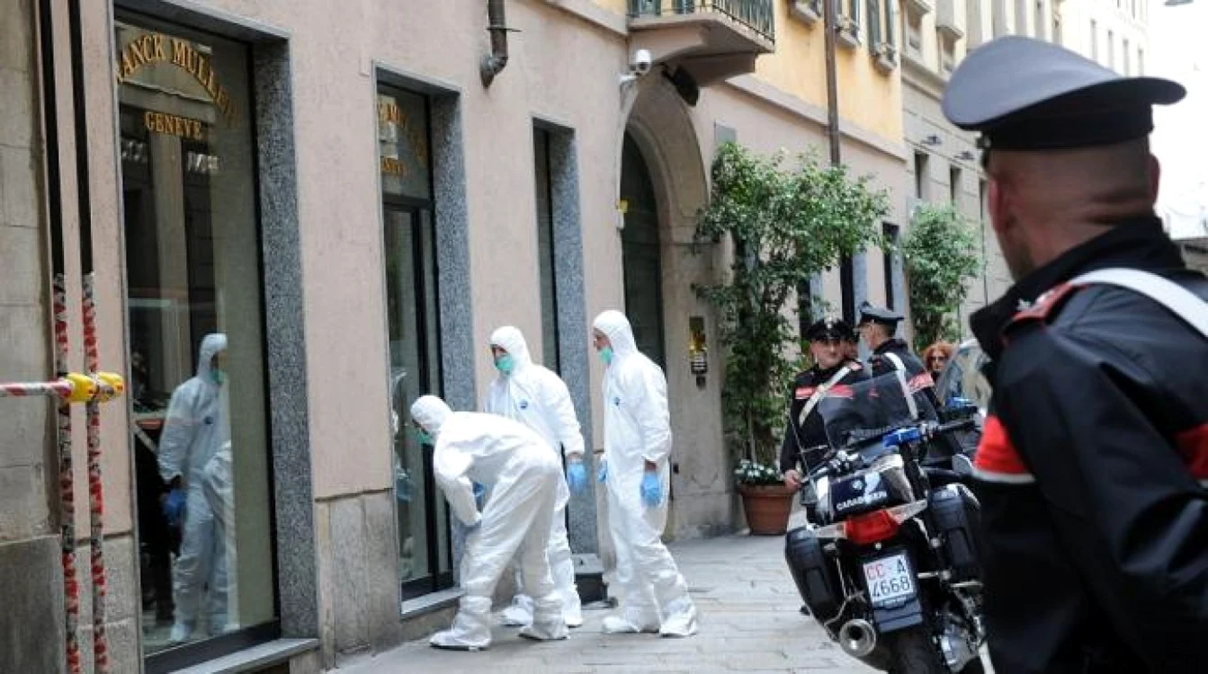 Anchetă a autorităţilor italiene după un jaf petrecut la Milano. FOTO: Dan Sofronia