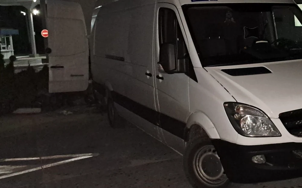 Țigările au fost depistate în două vehicule în vama moldo-română. FOTO: Customs.gov.md