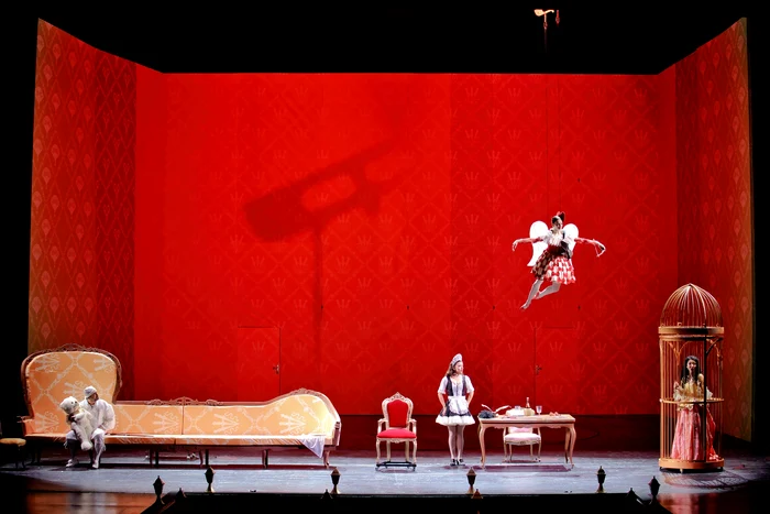 Daniel Filipescu, Bianca Totolici, Oana Șerban și... Cupidon. FOTO ONB/Andrei Grigore