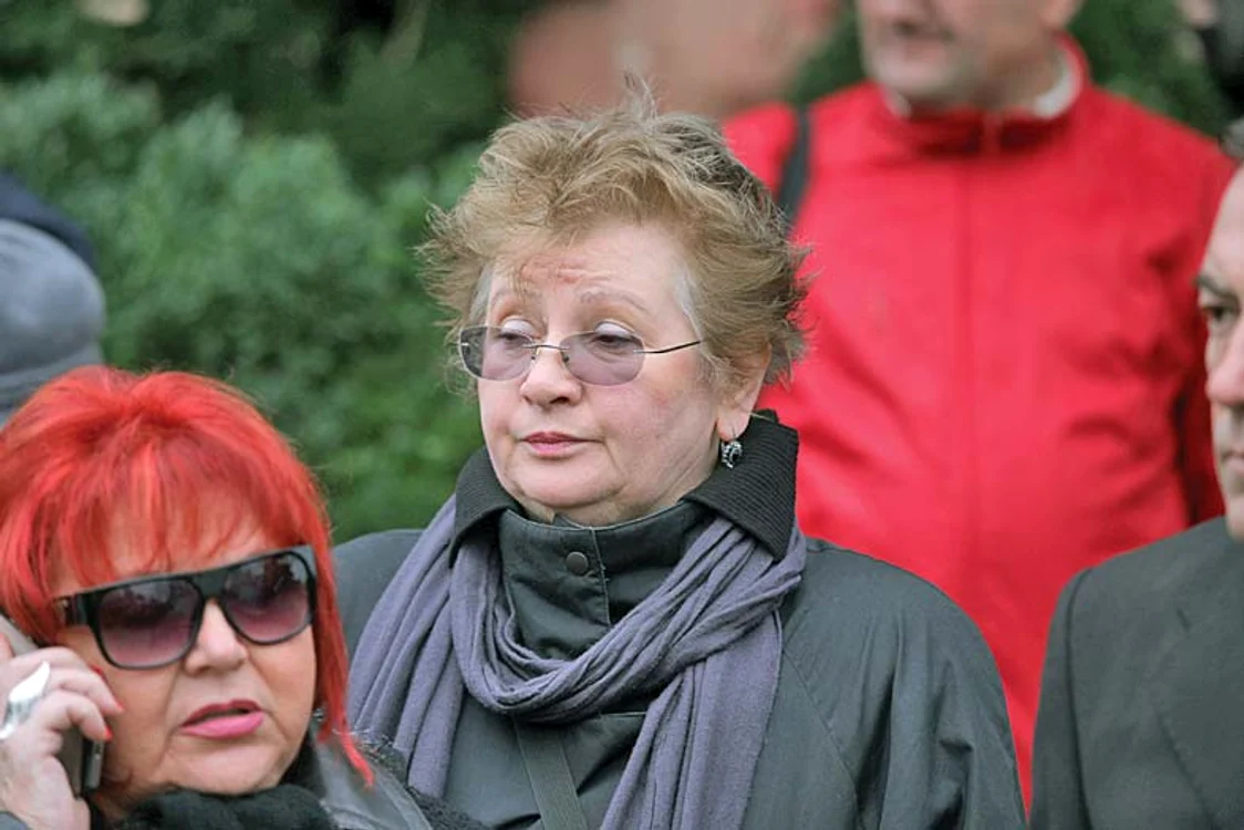 Doina Maximilian a fost adoptată de Stela Popescu şi de Puiu Maximilian pe când era o copilă