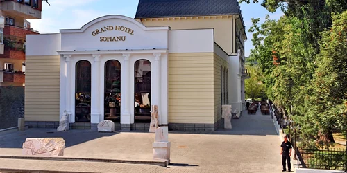 Conferinţa are loc la Grand Hotel Sofianu