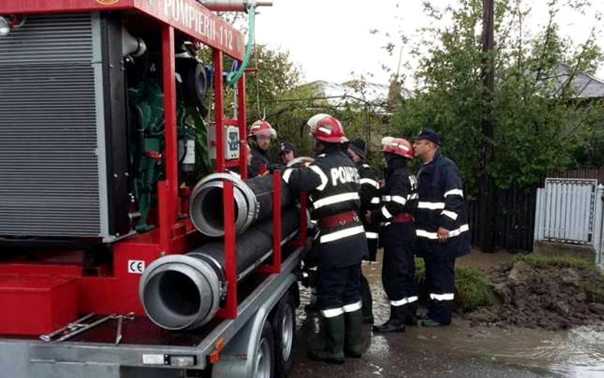 Nouă localităţi din Prahova au fost afectate de inundaţii FOTO ISU Prahova