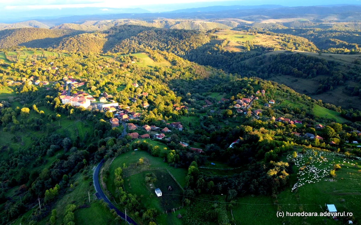 Comuna Cerbăl din Hunedoara. Foto: Daniel Guță. ADEVĂRUL