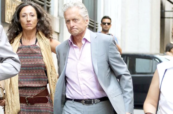 
    Michael Douglas se laudă cu bărbaţia saFoto Splashnews  