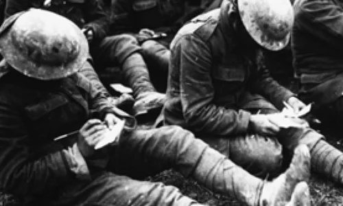 Literatură inspirată de războiul personal png