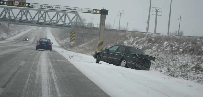  Şoferii sunt nevoiţi să circule cu viteza de maxim 40 km/h