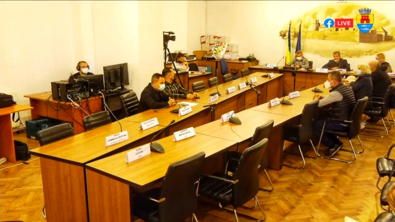 Primarul Gheorghe Sucaciu de la Făgăraş a cerut excluderea a 10 consilieri locali