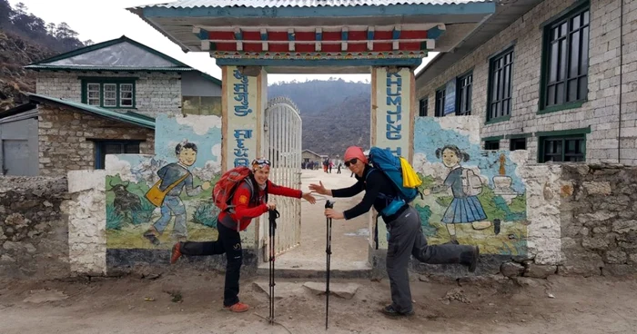 Turişti pe Himalaya FOTO arhivă personală Alexandra Mazilu