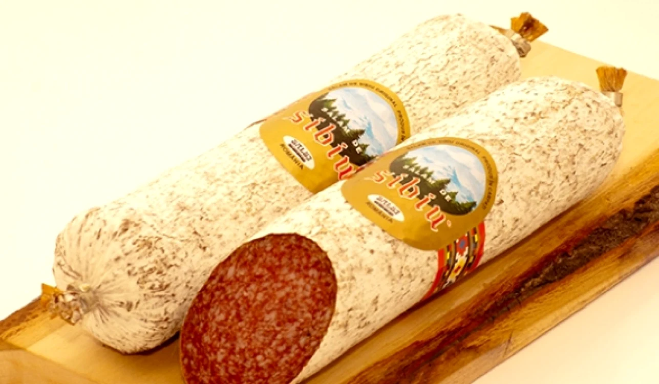 Ciclul de producţie al Salamului de Sibiu durează minimum 60 de zile