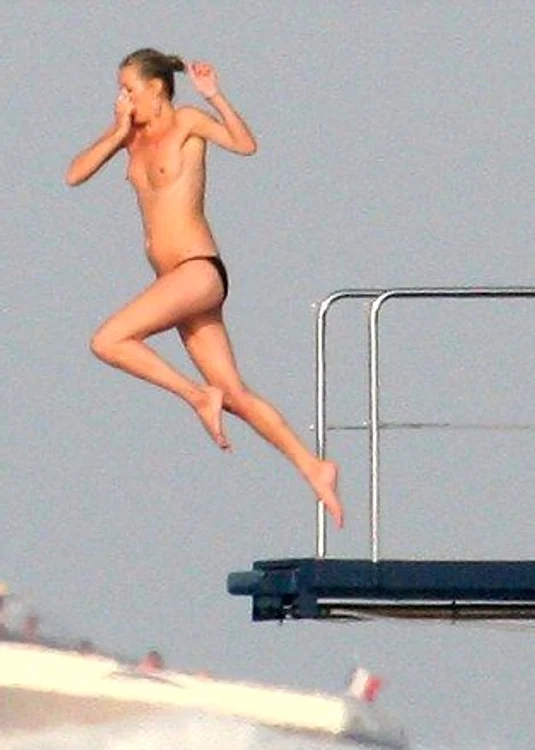 moss topless jpeg
