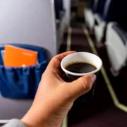 cafea in avion istock jpg