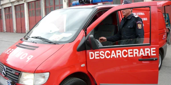 Au fost solicitaţi şi pompierii militari de la Descarcerare (arhivă)