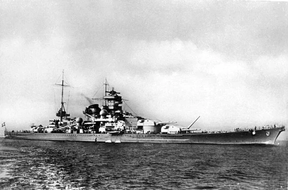 Nava germană din Clasa Scharnhorst (foto: Bundesarchiv DVM 10 Bild-23-63-07)