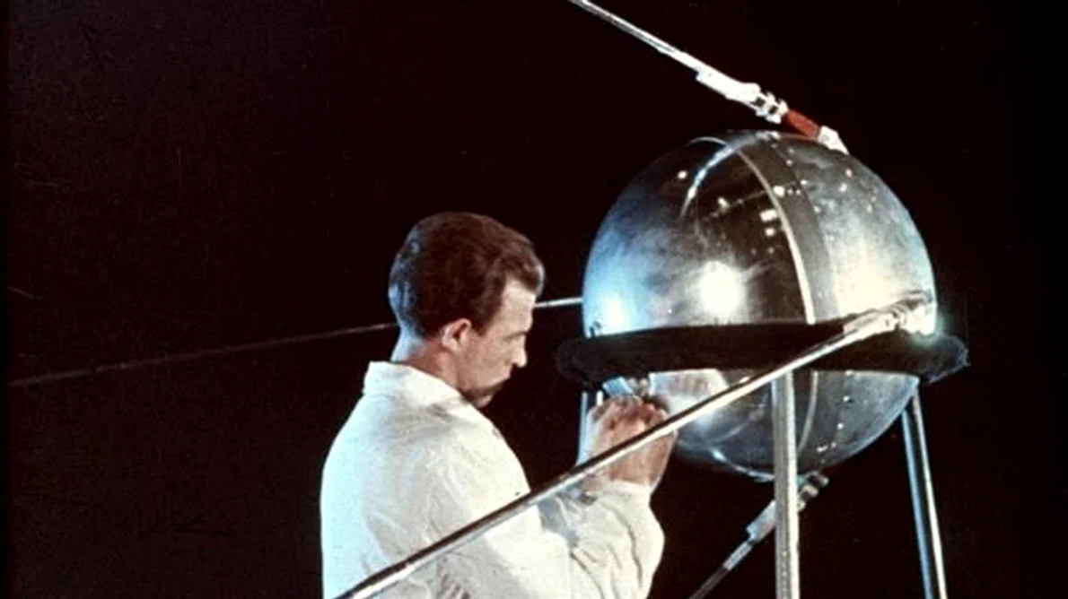 4 octombrie: Uniunea Sovietică a lansat în spaţiu primul satelit artificial Sputnik jpeg