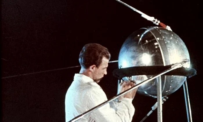 4 octombrie: Uniunea Sovietică a lansat în spaţiu primul satelit artificial   Sputnik jpeg