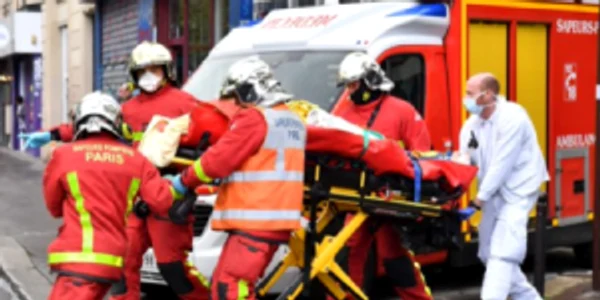Atac lângă fostul sediu al redacţiei Charlie Hebbo FOTO NEWS .RO