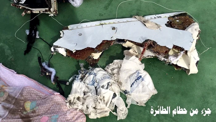 Rămăşiţe din avionul EgyptAir prăbuşit în Mediterana FOTO AP