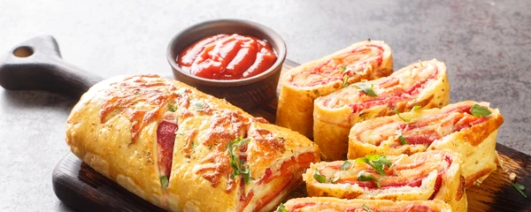 Rulada cu salam si mozzarella  Sursa foto shutterstock 2254709227 jpg