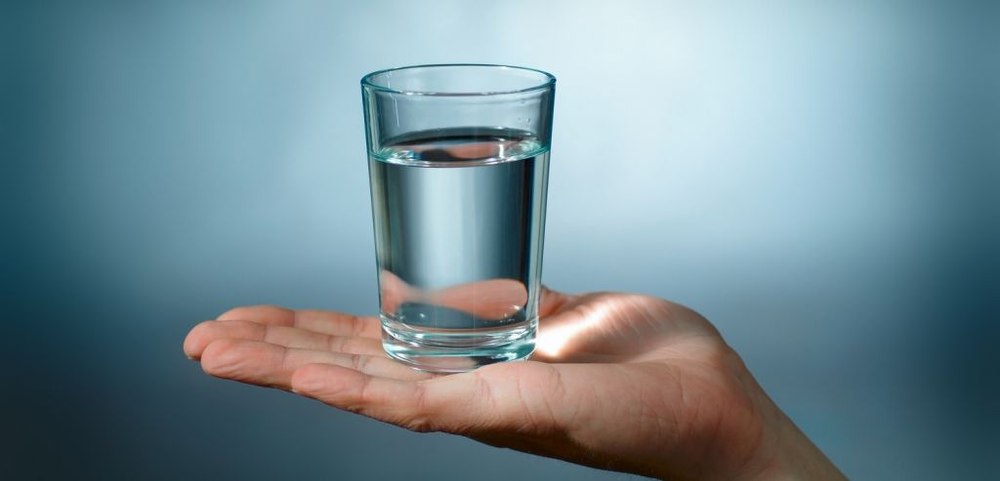 Care este necesarul zilnic de lichide pentru un copil și care este cea mai bună opțiune pentru hidratare