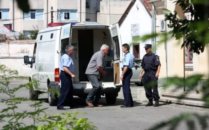 Fostul colonel a fost condamnat la 2 ani şi 6 luni de închisoare pentru trafic de influenţă