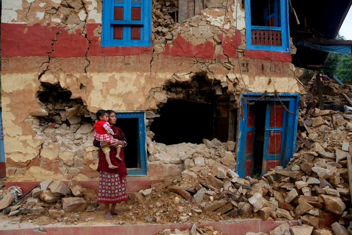 
    Aproximativ 8.000 de persoane au murit în urma noului cutremurFoto: AP  