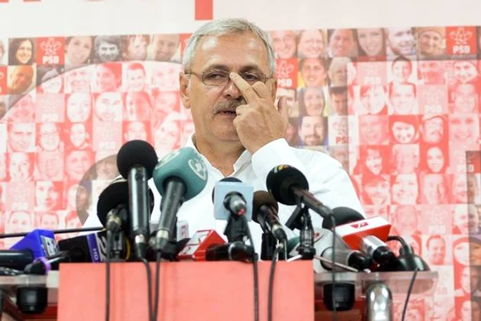 Această imagine a fost publicată pe contul de Facebook al lui Dragnea, cu mesajul ”Apreciez că își dă întocmai ce îi transmite poporul”.Foto: Facebook