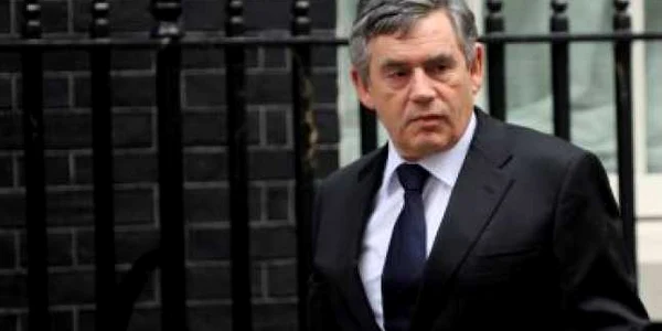Marea Britanie: Gordon Brown suferă de leziuni oculare minore