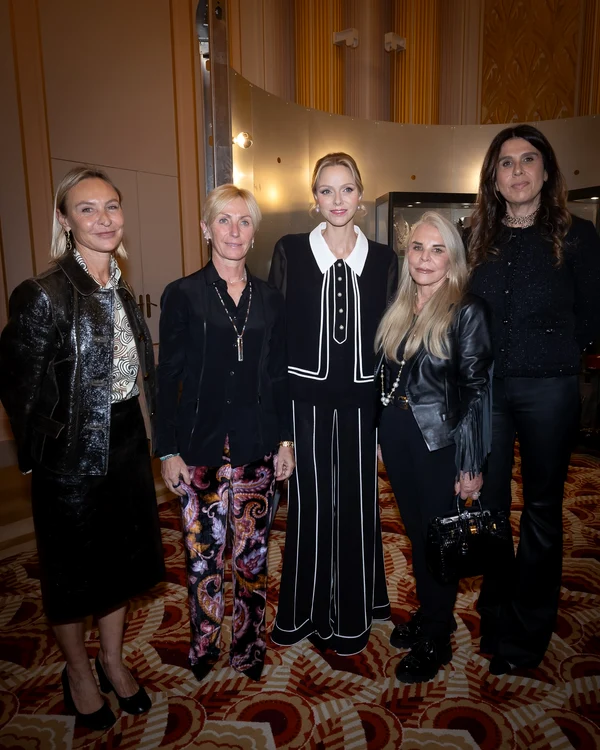 Charlene a vizitat la Monaco expoziția Joya, Foto Frédéric Nebinger  Palatul Prințului (5) jpg