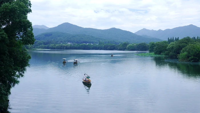 Trăitul lângă lac poate să-ți scurteze viața / foto: Pixabay