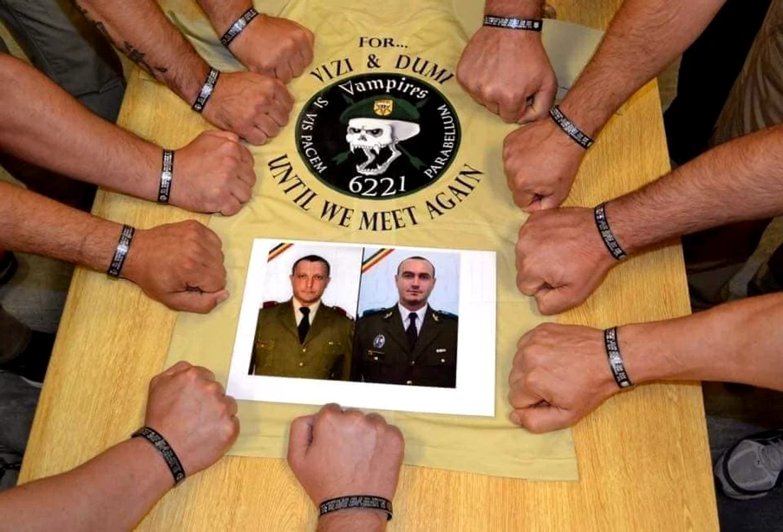 Militarii buzoieni, omagiați de colegii din FOS. Sursa FOS / Fcebook