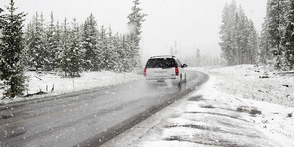 zapada iarna suv   foto pexels jpg