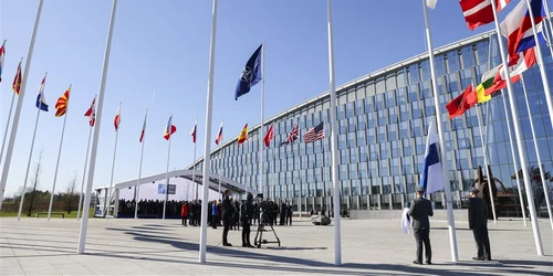 Steagul Finlandei pregatit pentru arborare la NATO FOTO EPA EFE jpg