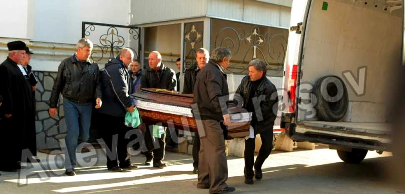Durere fără margini la înmormântarea lui Ştefan Lungu Balog / Foto: Bogdan Crăciun