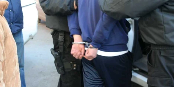 Criminalul a fugit cu o maşină după ce a injunghiat mortal un student