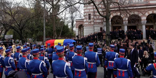 FUNERALII LUCESCU 05 FOTO INQUAM Photos Octav Ganea