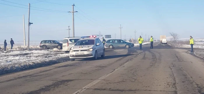 Trei mașini au fost implicate în accident FOTO ȘtiriNeamț.ro