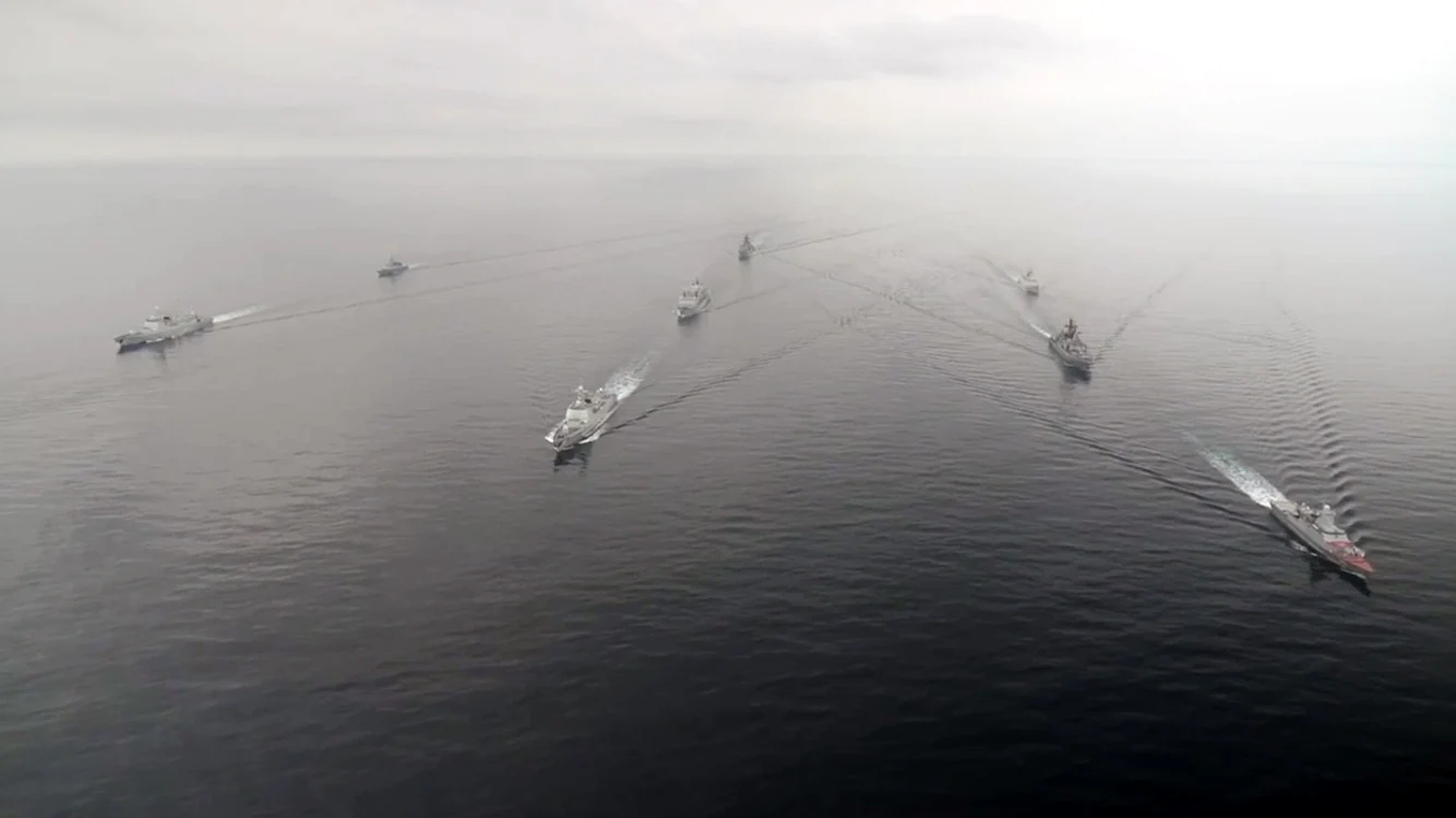 China și Rusia au desfășurat o operațiune navală comună în apropierea coastei Alaska FOTO Profimedia