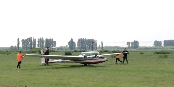 Miting aviatic la Băileşti în memoria pilotului Petre Ivanovici