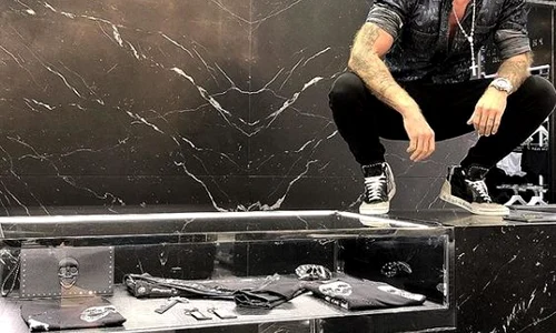 Phillip Plein a făcut o pasiune pentru românce de a lungul timpului jpeg