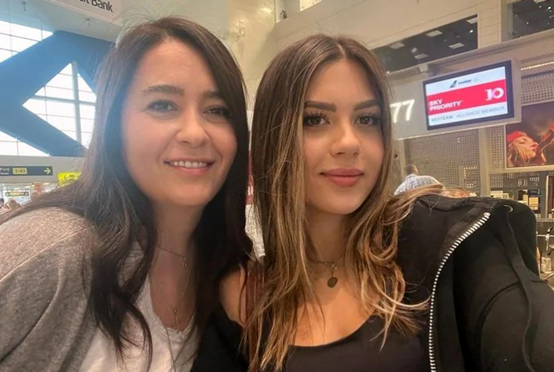 Alessia studiază în Paris, Franța 
