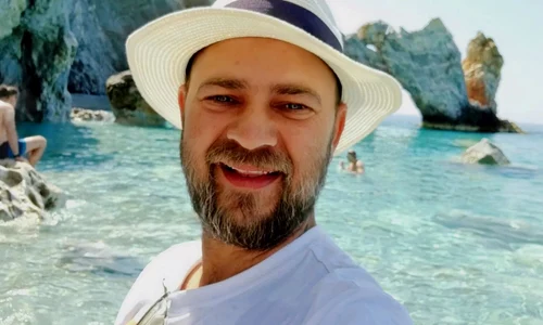 cosmin selesi vacanta8 png