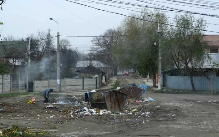 Foto Corina Ionaşcu: Strada Prunari, situată în zona 1 a Galaţiului arată ca după război