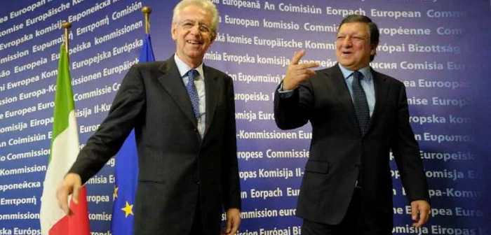 Premierul italian Mario Monti şi preşedintele CE Jose Barroso